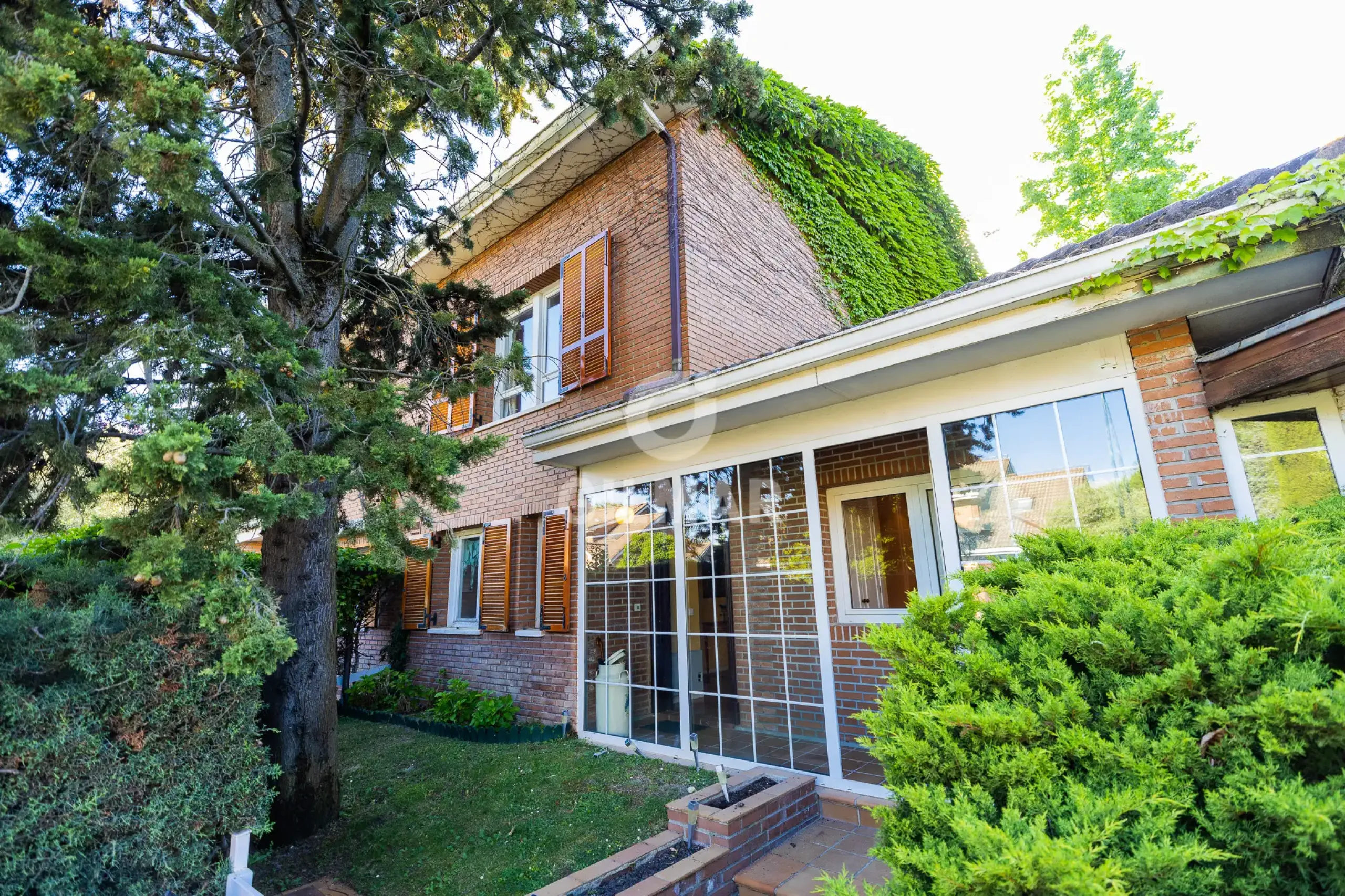 Semi-detached house in Collado Mediano / Becerril - Madrid