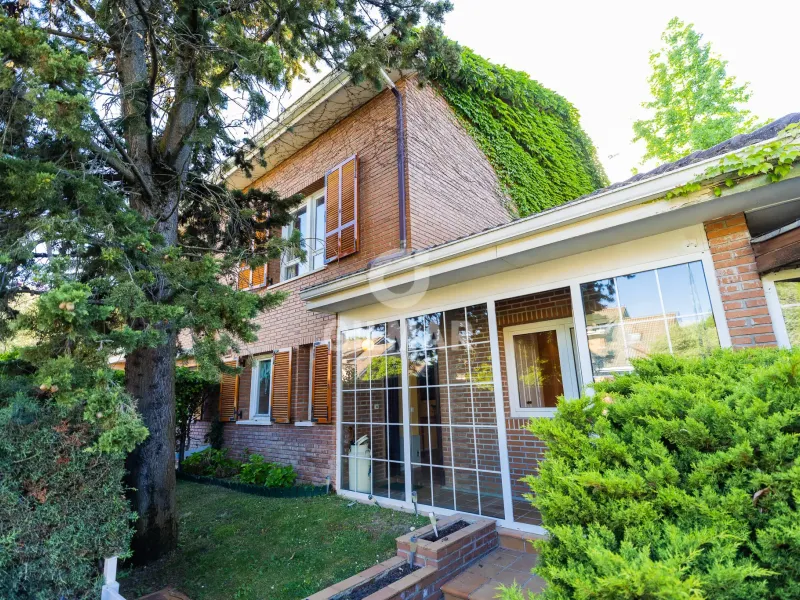 Semi-detached house in Collado Mediano / Becerril - Madrid