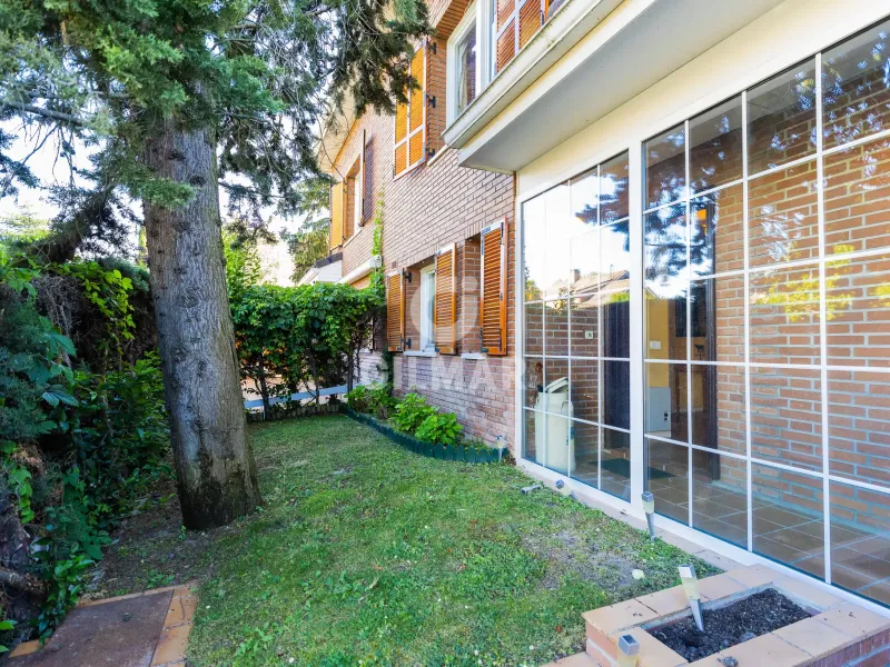 Semi-detached house in Collado Mediano / Becerril - Madrid