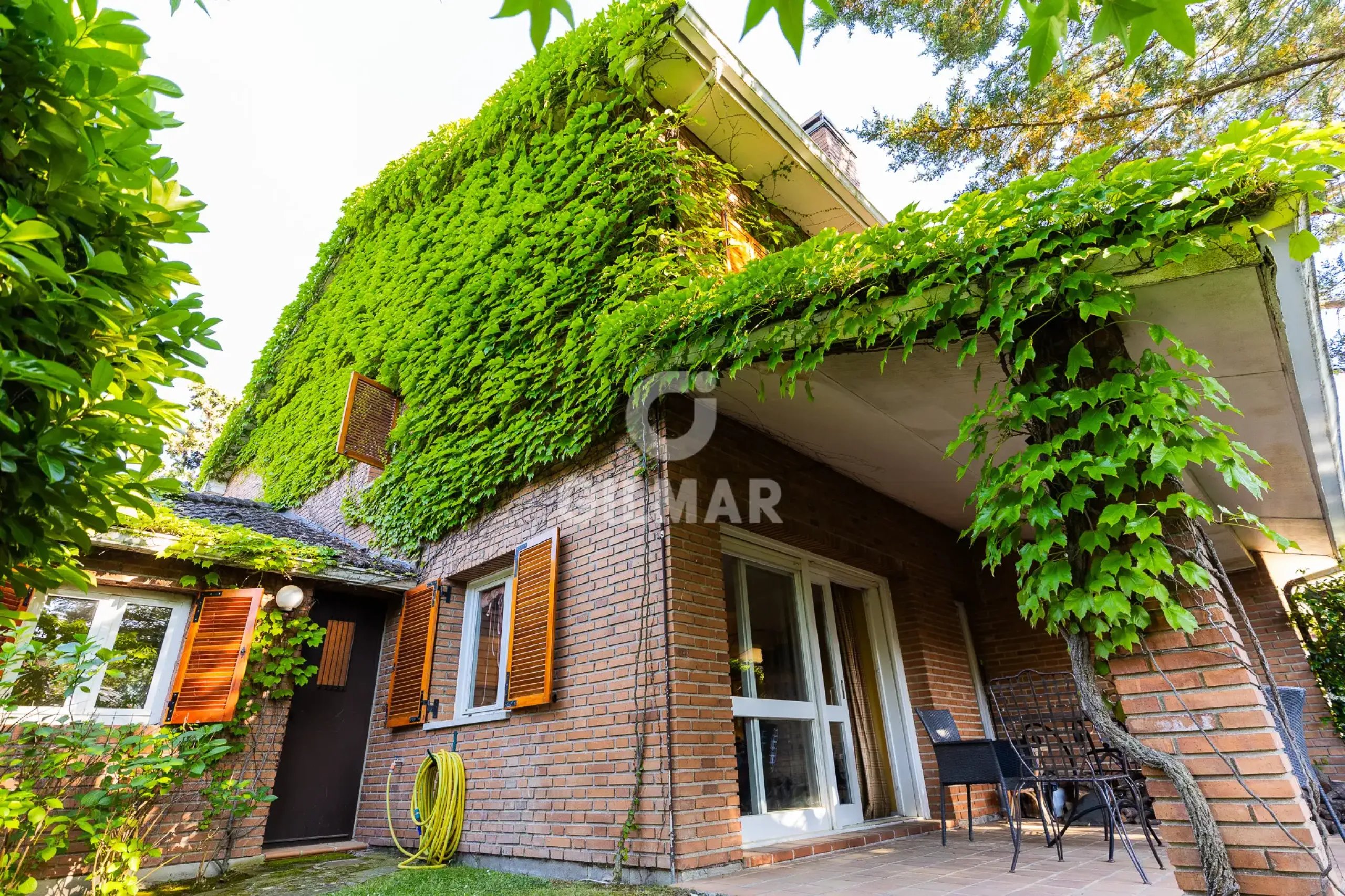 Semi-detached house in Collado Mediano / Becerril - Madrid