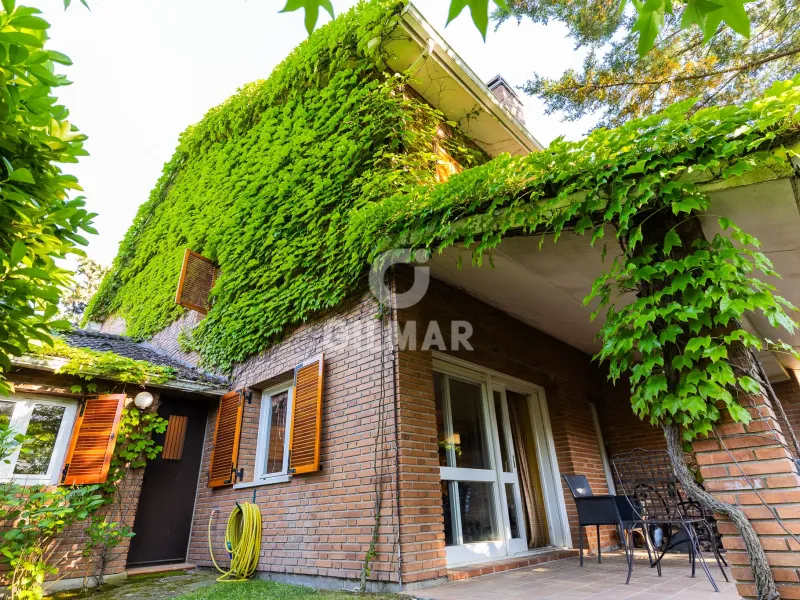 Semi-detached house in Collado Mediano / Becerril - Madrid