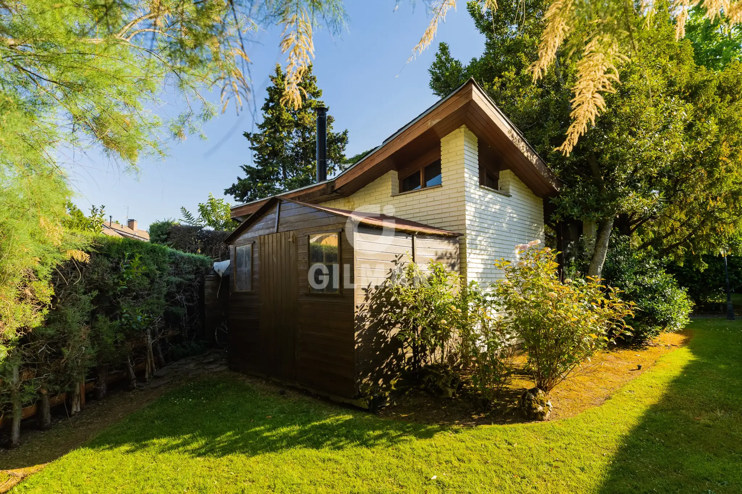 Semi-detached house in Collado Mediano / Becerril - Madrid