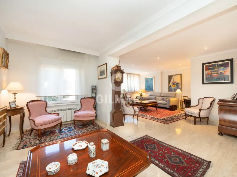 Apartment in Alameda de Osuna - Madrid