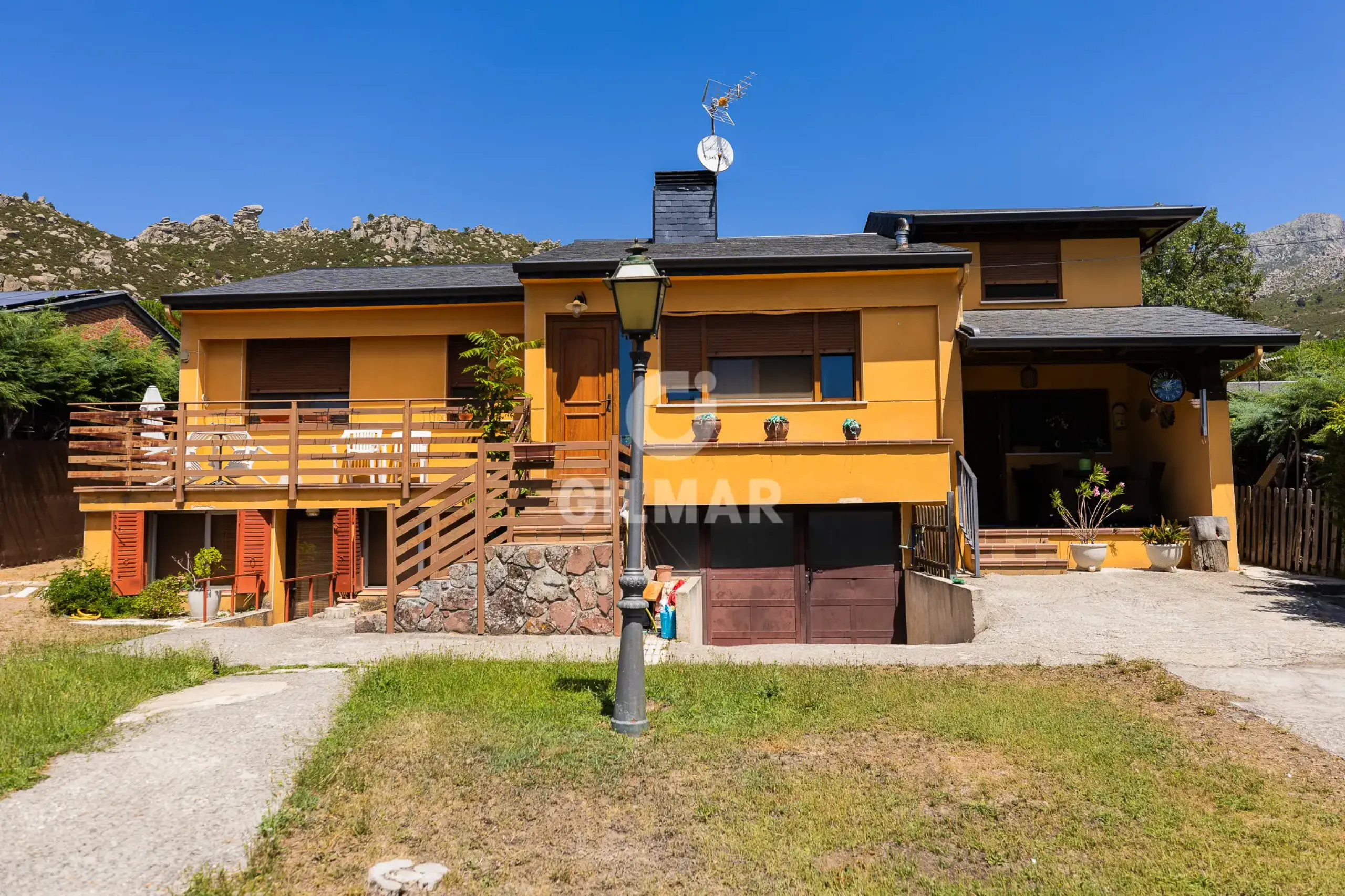 Villa in Collado Mediano / Becerril - Madrid