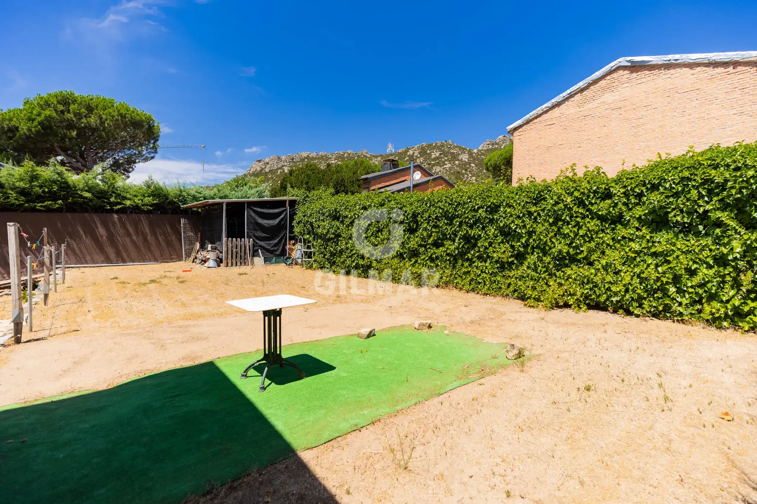 Villa in Collado Mediano / Becerril - Madrid