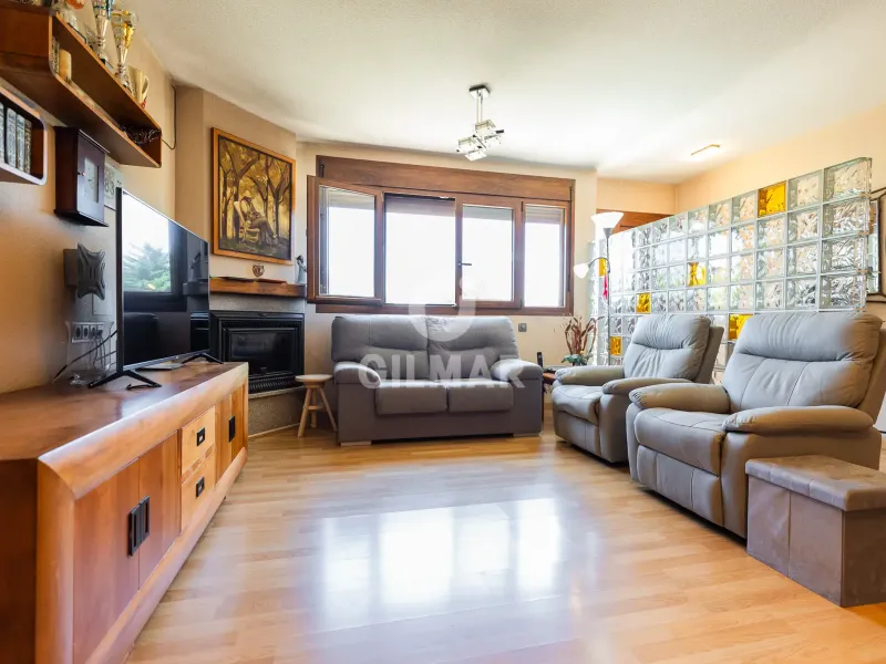 Villa in Collado Mediano / Becerril - Madrid