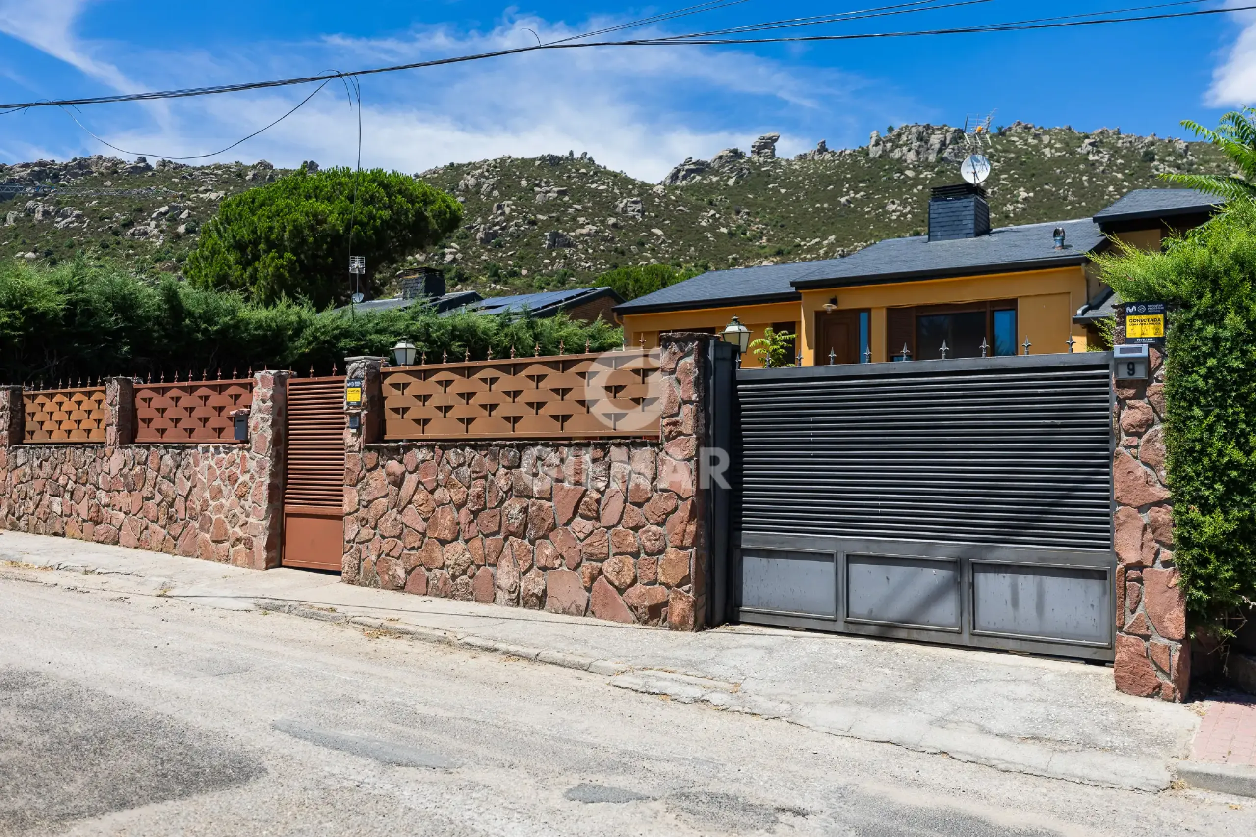 Villa in Collado Mediano / Becerril - Madrid