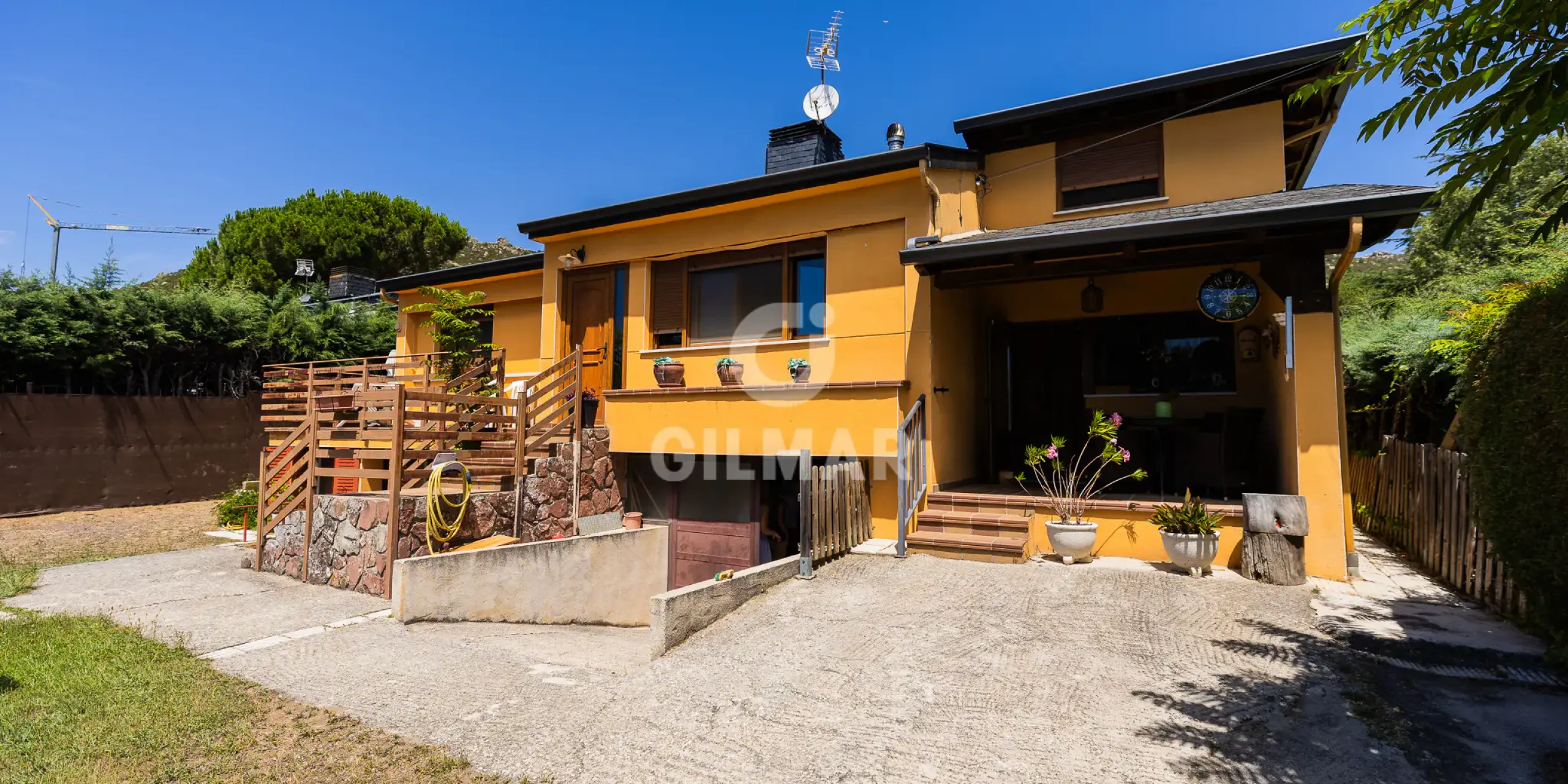 Villa in Collado Mediano / Becerril - Madrid