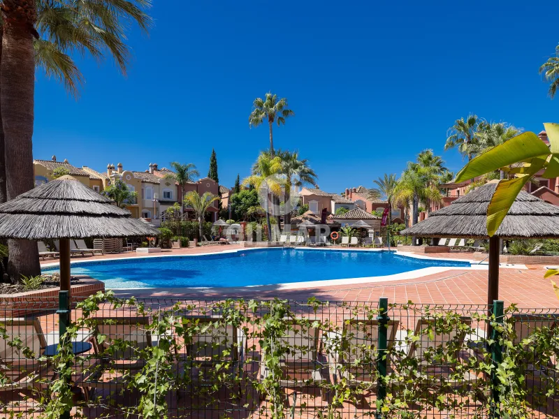 Apartment in Nueva Andalucía - Málaga