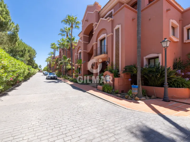 Apartment in Nueva Andalucía - Málaga