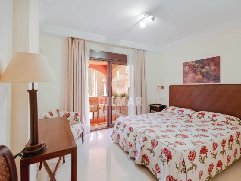 Apartment in Nueva Andalucía - Málaga