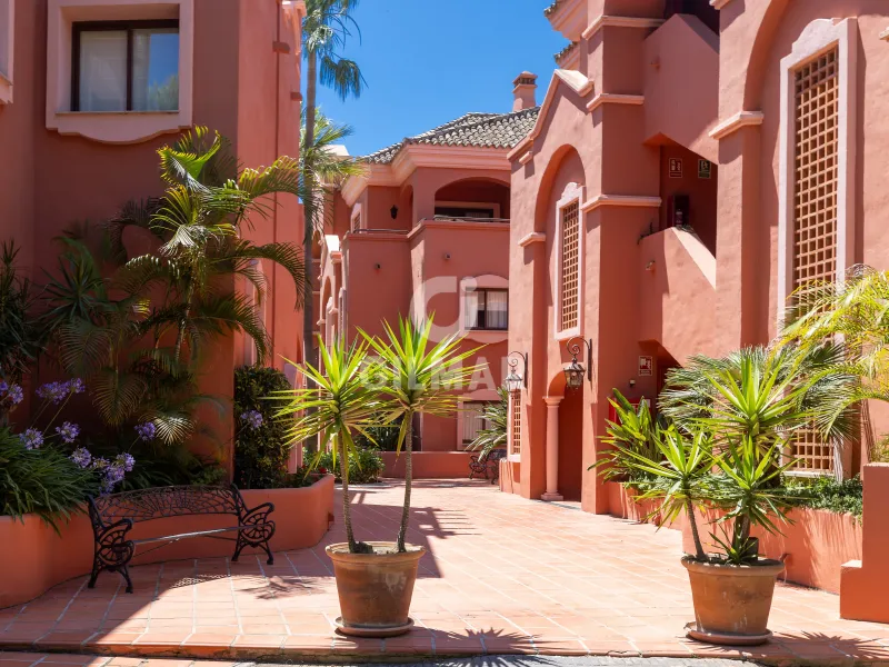 Apartment in Nueva Andalucía - Málaga