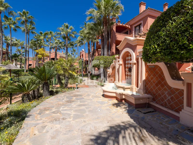 Apartment in Nueva Andalucía - Málaga