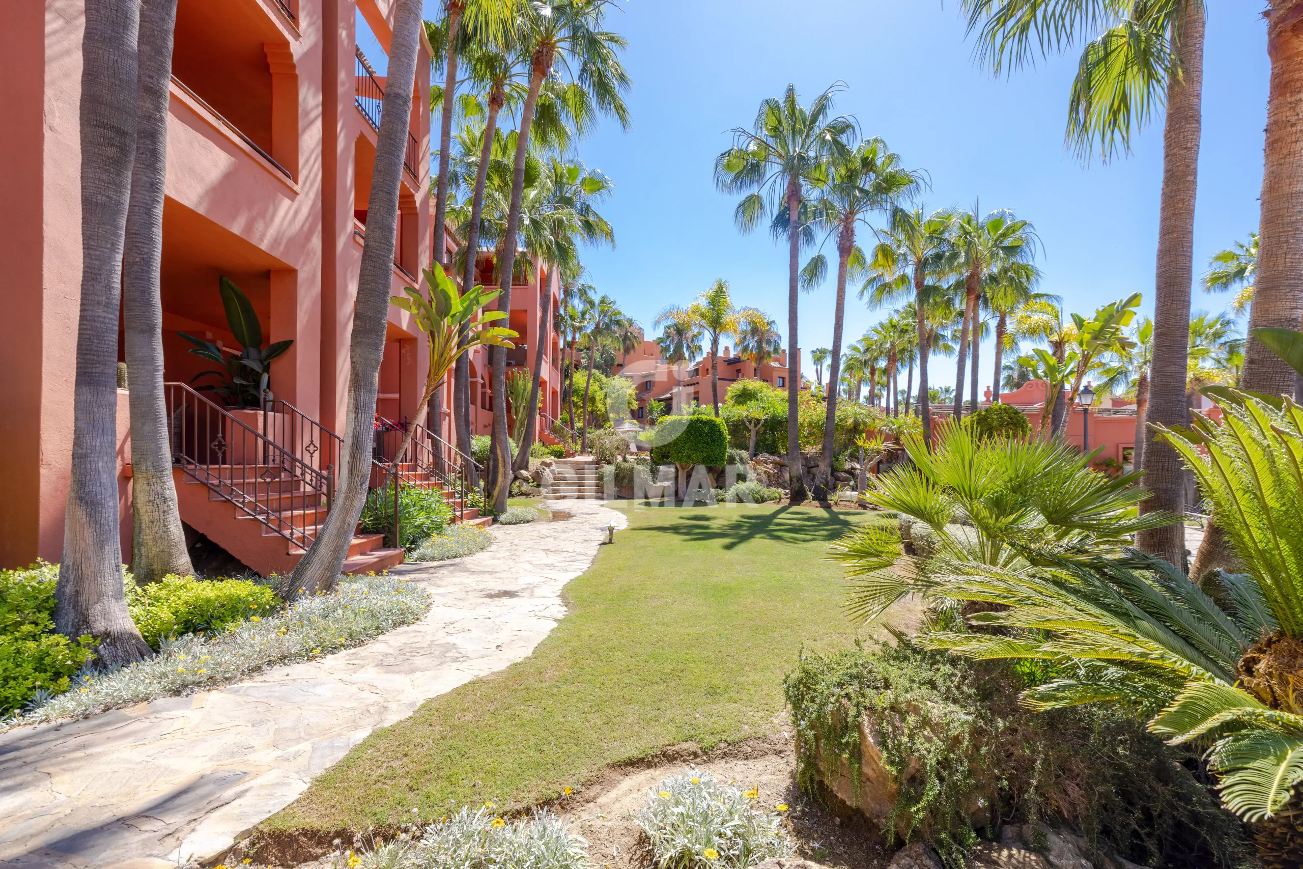 Apartment in Nueva Andalucía - Málaga