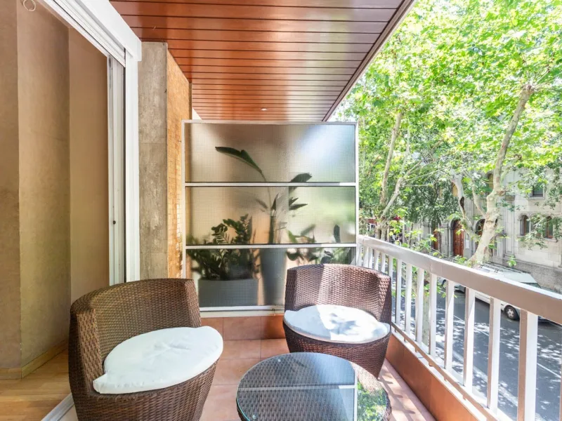 Piso elegante con terraza en Eixample, Barcelona