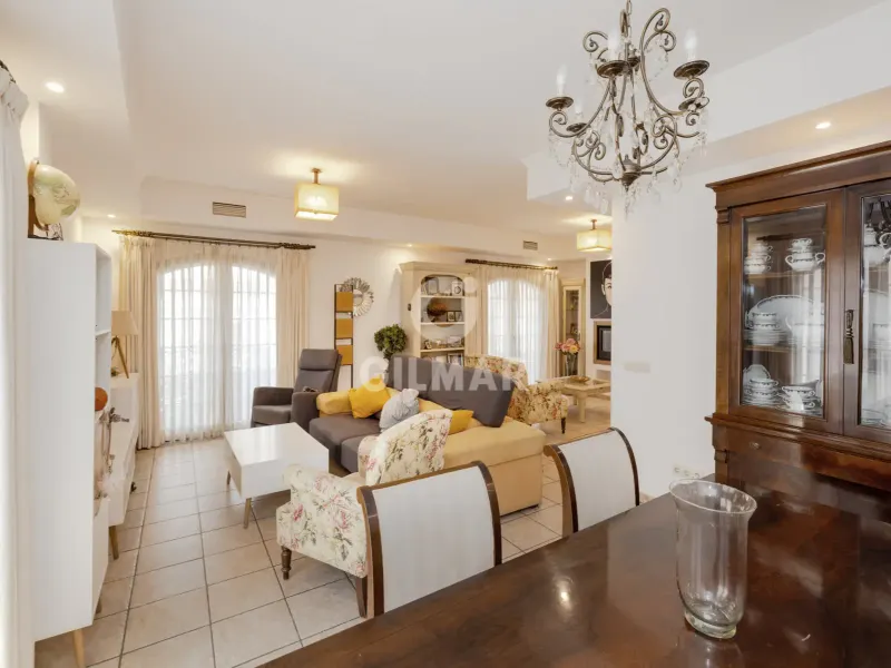 Semi-detached house in Estepona - Málaga