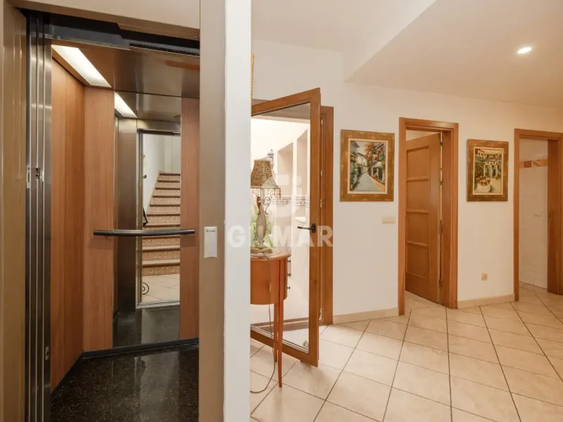 Semi-detached house in Estepona - Málaga
