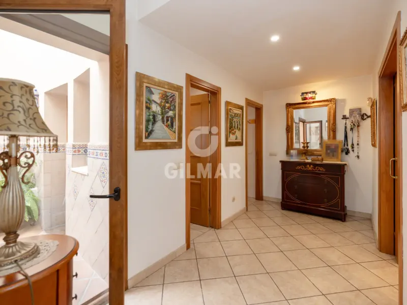 Semi-detached house in Estepona - Málaga