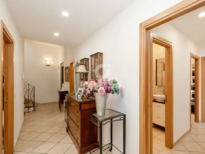 Semi-detached house in Estepona - Málaga