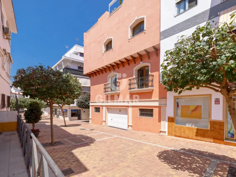 Semi-detached house in Estepona - Málaga