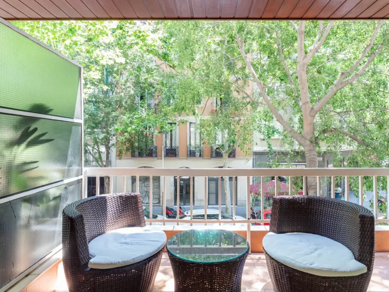 Piso elegante con terraza en Eixample, Barcelona