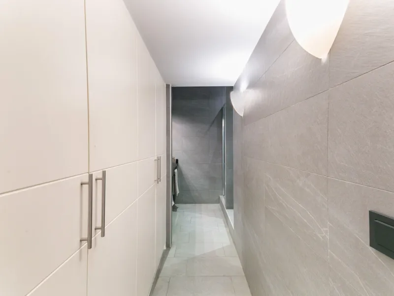 Piso con terraza privada en un edificio clásico del barrio de Sant Antoni, Barcelona