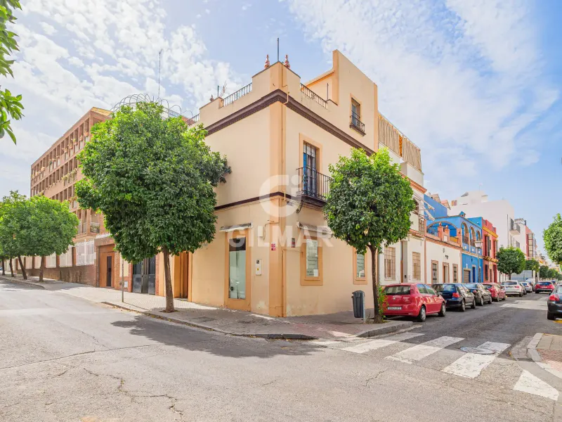 Villa in Nervión - Sevilla