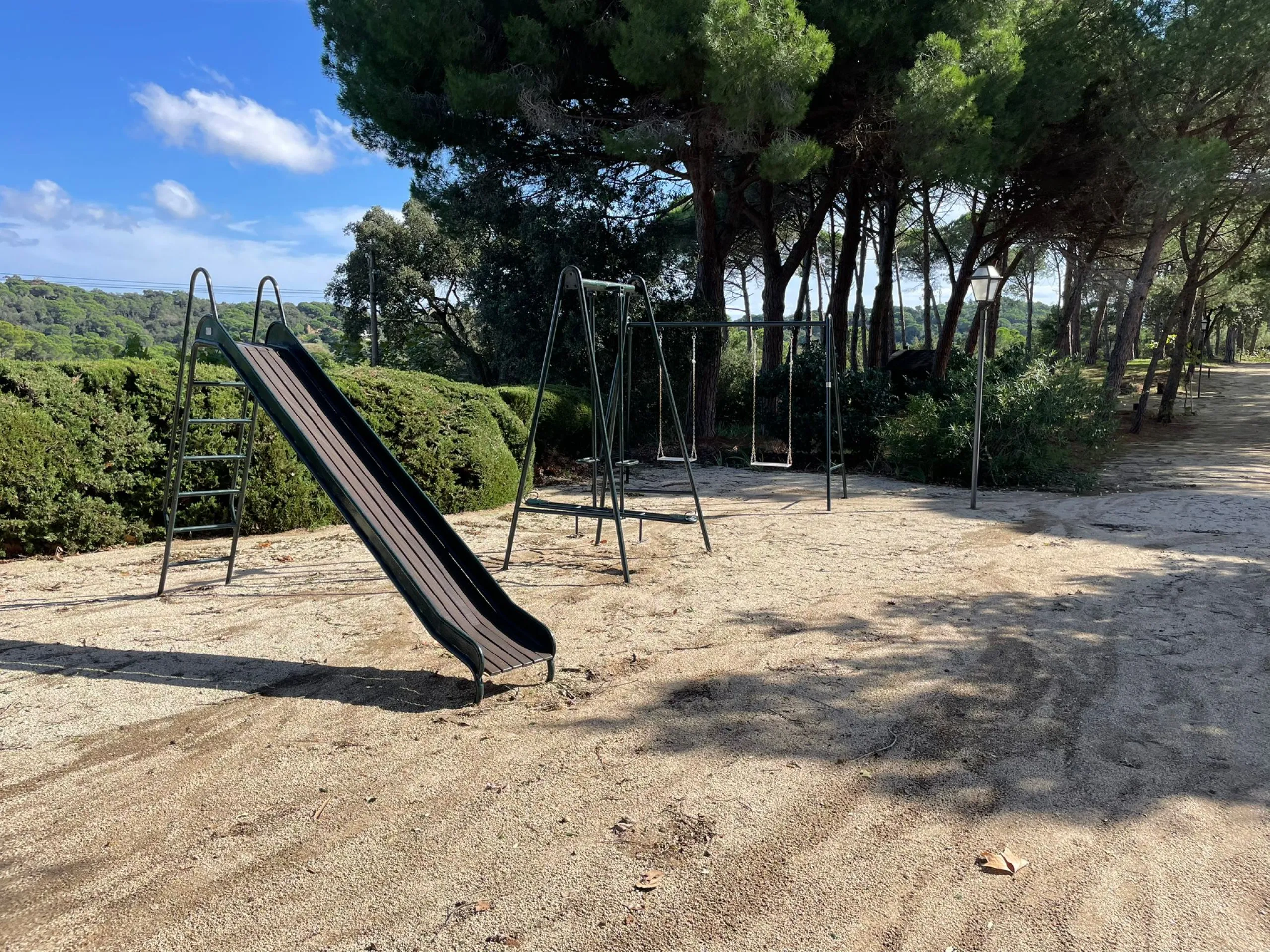 Finca histórica única del siglo XIII en la Costa del Maresme — 28 hectáreas con vistas al mar, a solo 40 minutos de Barcelona