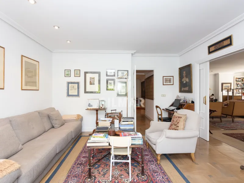 Apartment in Tetuán - Madrid