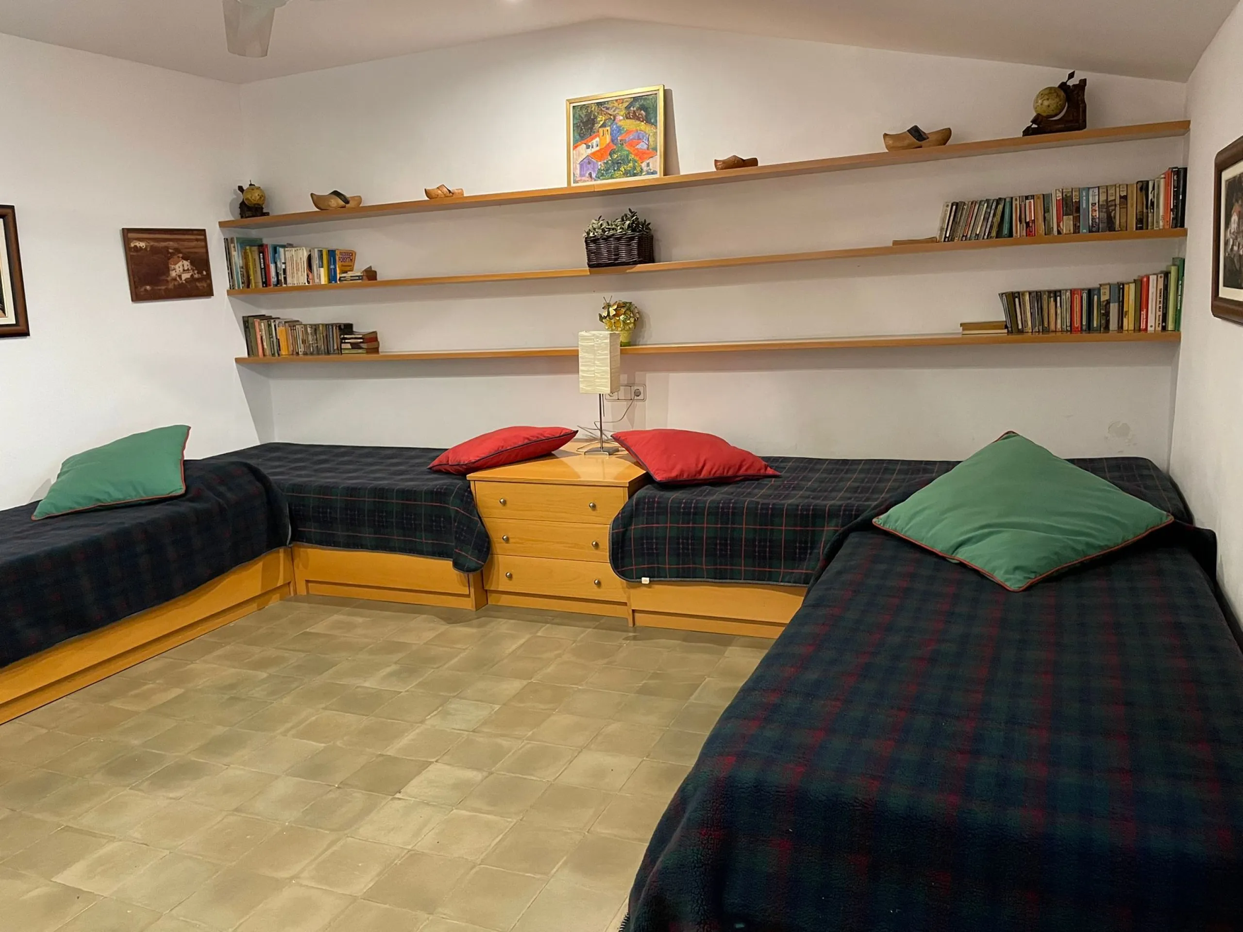 Finca histórica única del siglo XIII en la Costa del Maresme — 28 hectáreas con vistas al mar, a solo 40 minutos de Barcelona