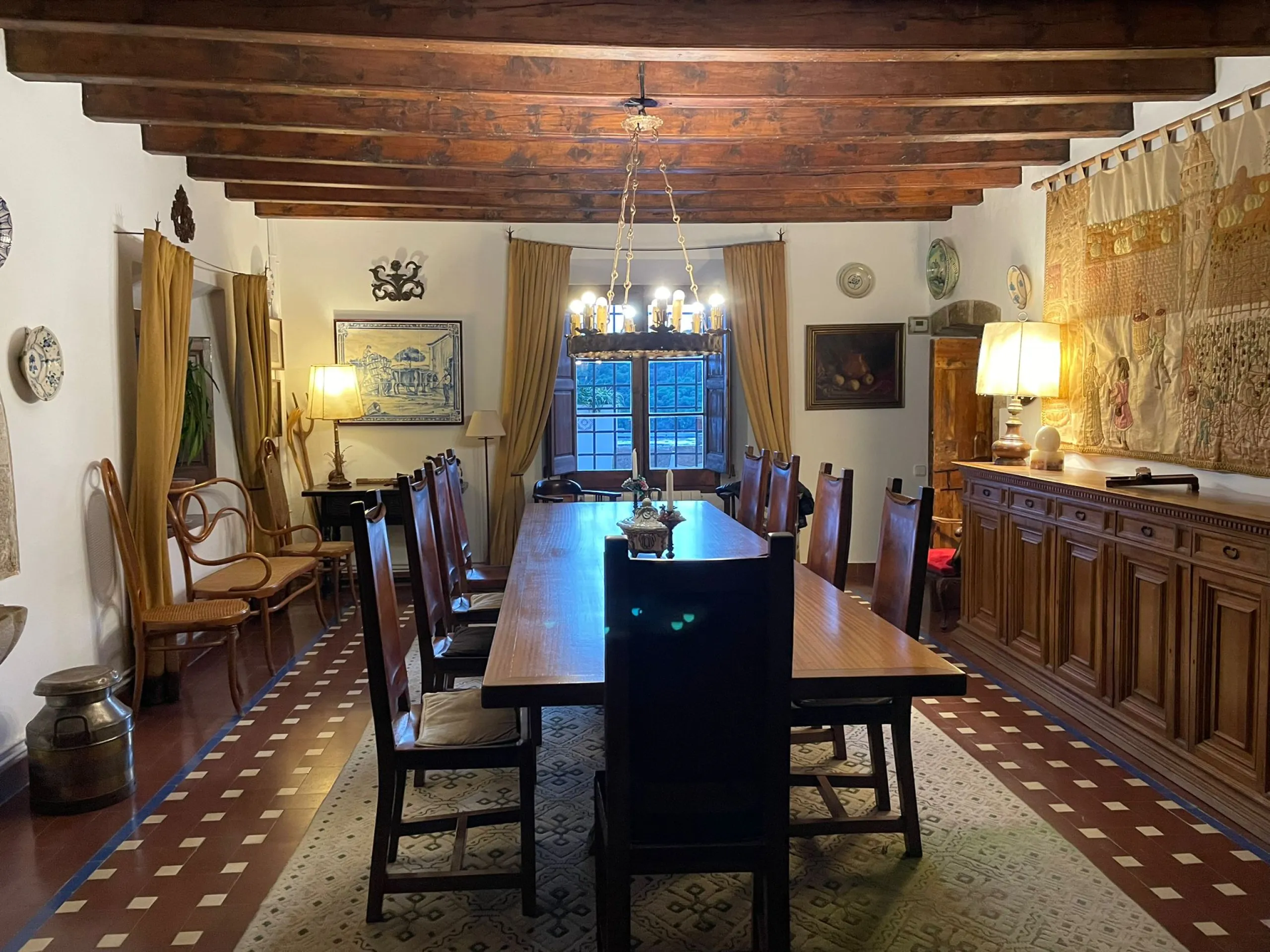 Finca histórica única del siglo XIII en la Costa del Maresme — 28 hectáreas con vistas al mar, a solo 40 minutos de Barcelona
