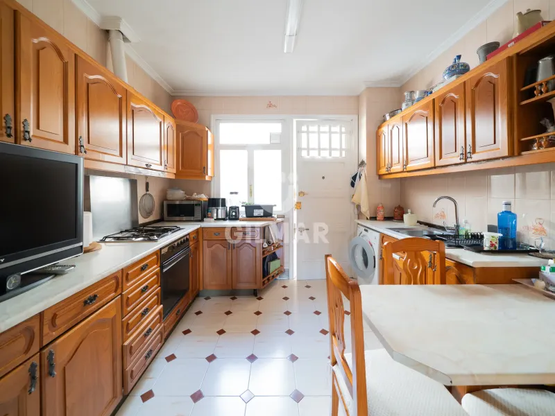 Apartment in Arapiles - Madrid