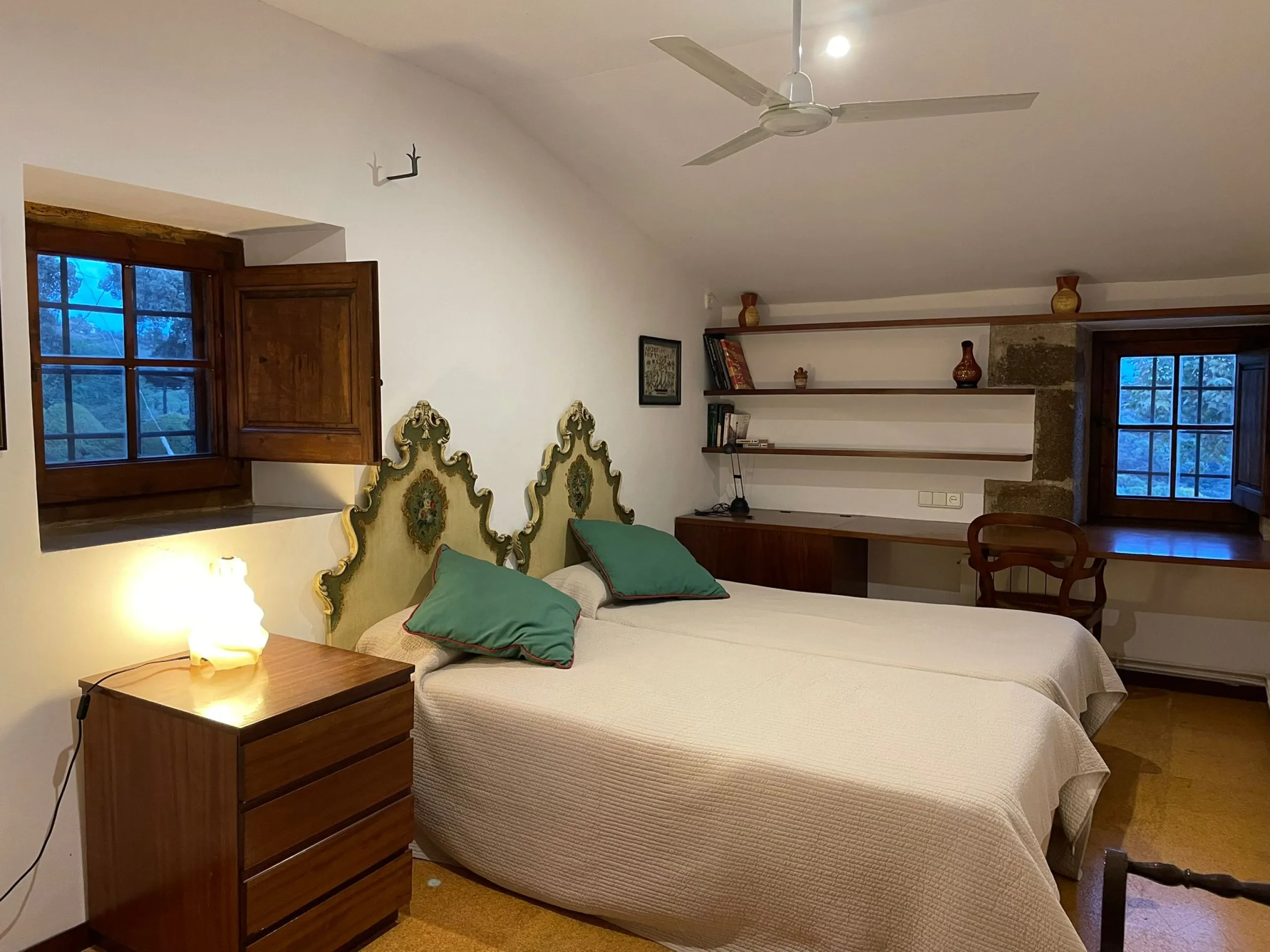 Finca histórica única del siglo XIII en la Costa del Maresme — 28 hectáreas con vistas al mar, a solo 40 minutos de Barcelona