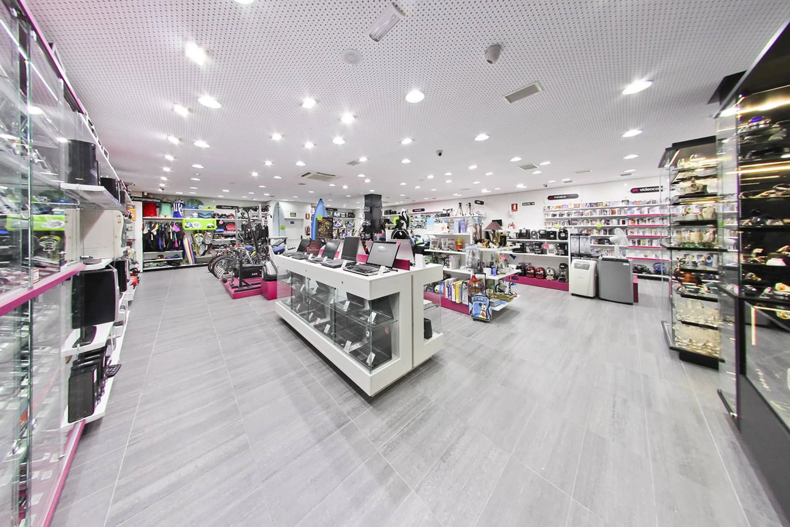 Commercial Property with Tenant in Barcelona