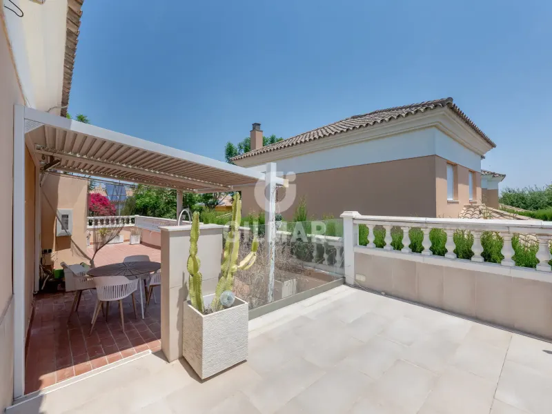 Villa in Montequinto - Sevilla