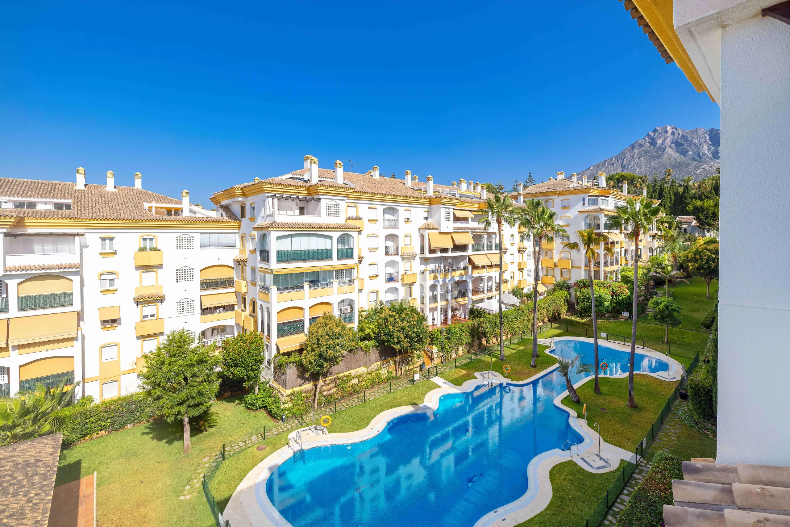 Duplex penthouse in Milla de Oro - Marb. Club - Málaga