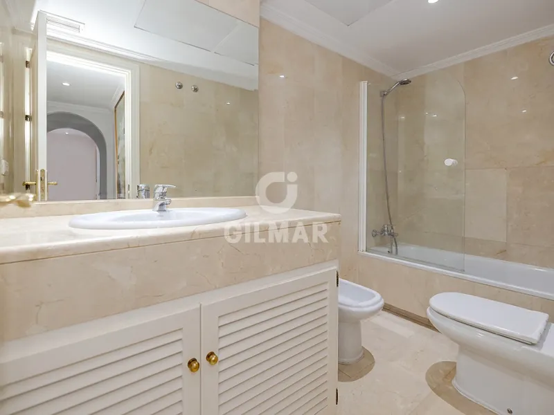 Duplex penthouse in Milla de Oro - Marb. Club - Málaga