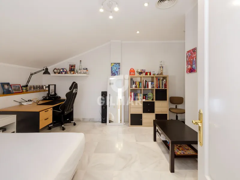 Duplex penthouse in Milla de Oro - Marb. Club - Málaga