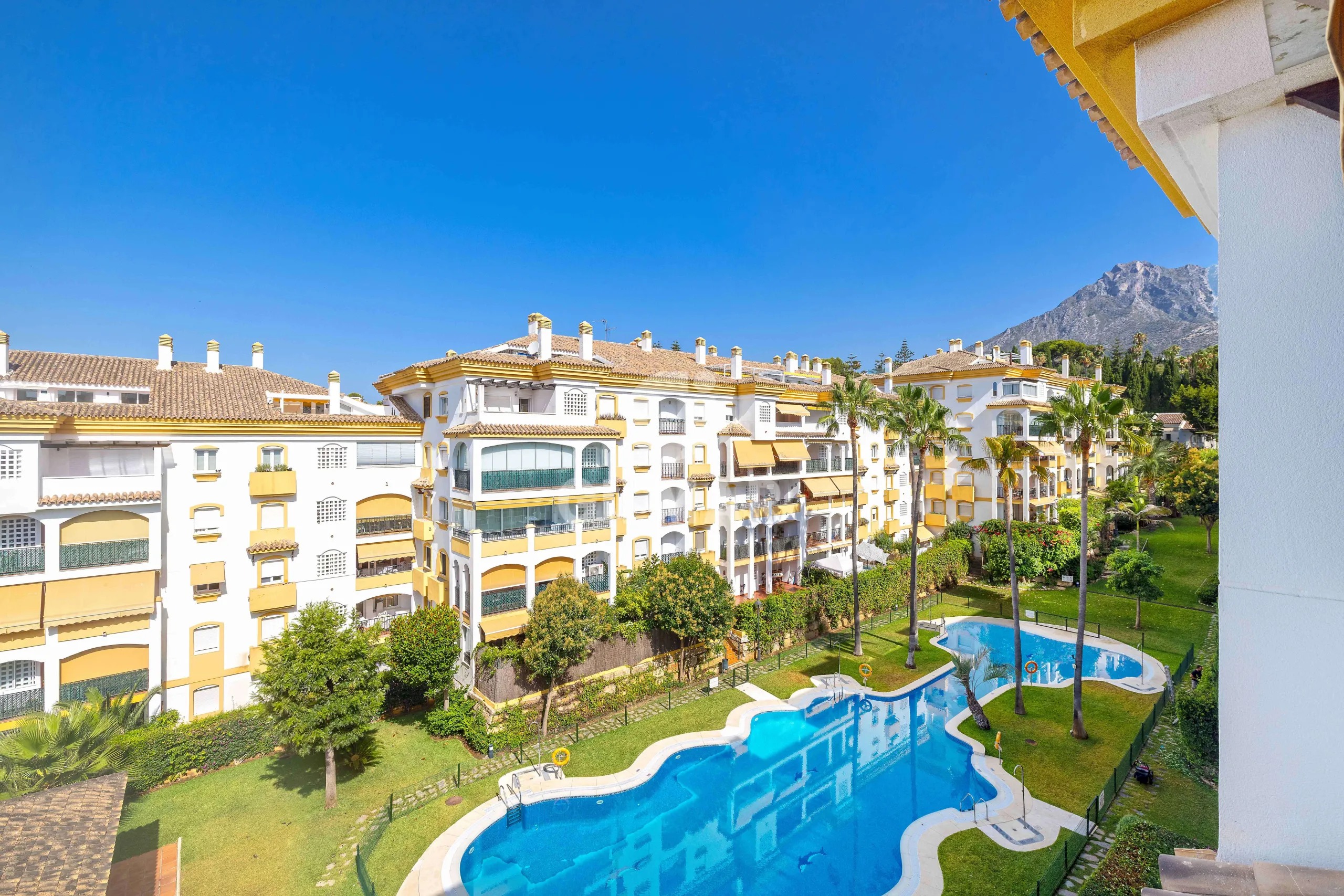 Duplex penthouse in Milla de Oro - Marb. Club - Málaga