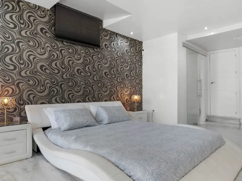 House - Semi-Detached House в продаже в Marbella, Málaga. В доме 6 спален и 4 ванных комнат. Площадь дома 358 м²