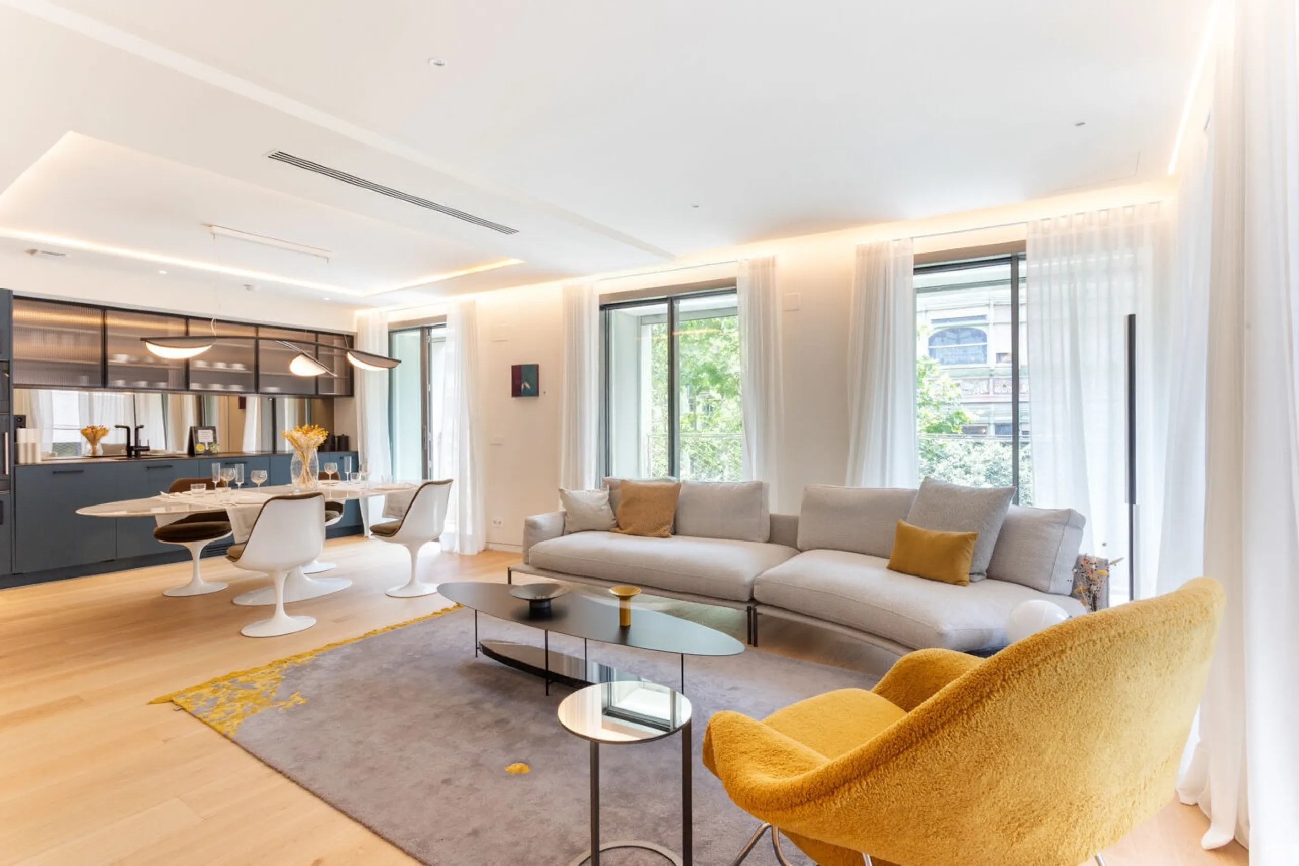 Premium Apartments in Eixample Near Passeig de Gracia, Barcelona