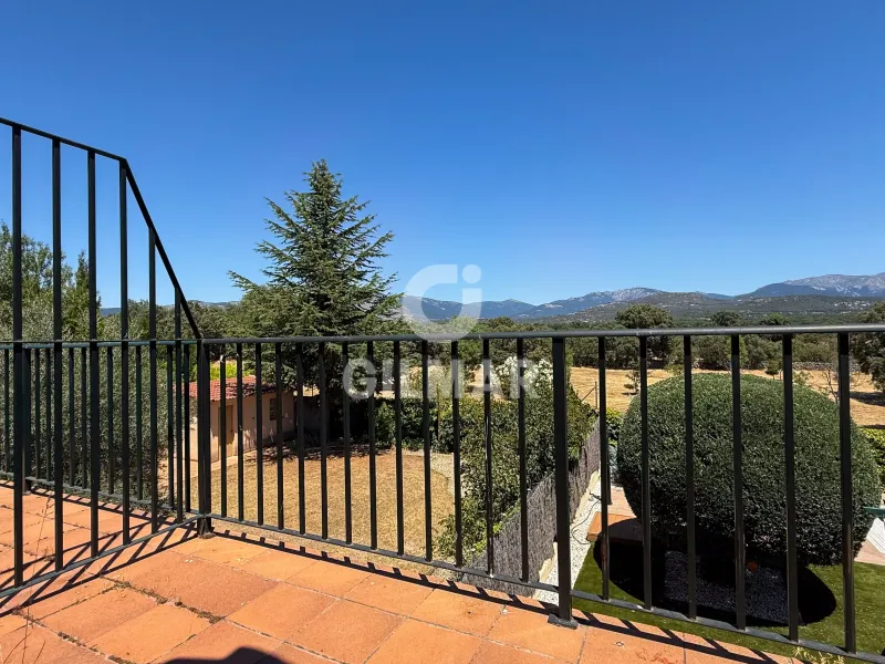 Semi-detached house in Guadarrama - Madrid