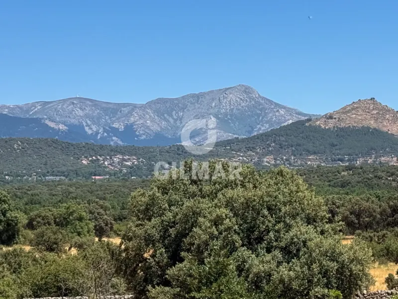 Semi-detached house in Guadarrama - Madrid