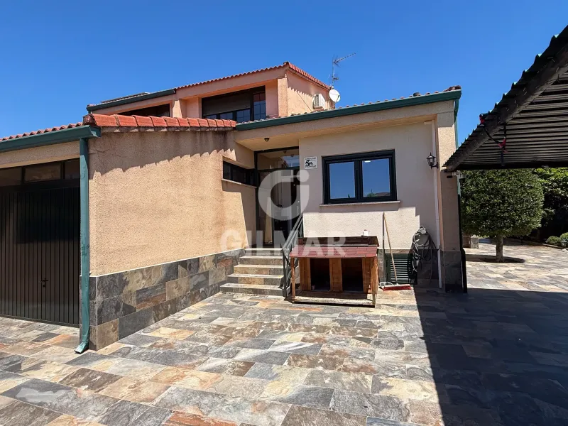 Semi-detached house in Guadarrama - Madrid