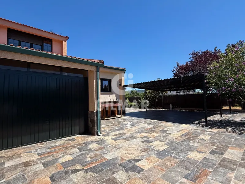 Semi-detached house in Guadarrama - Madrid