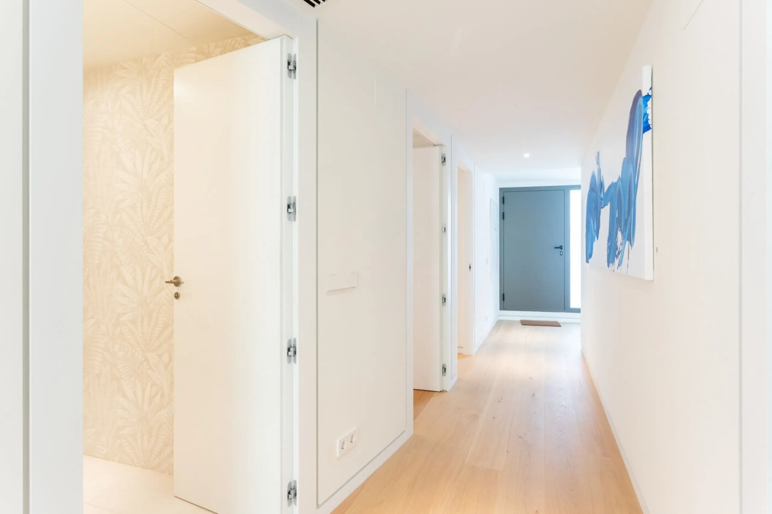 Premium Apartments in Eixample Near Passeig de Gracia, Barcelona