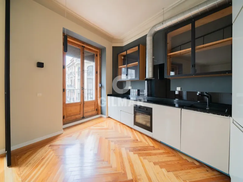 Apartment in Cortes - Madrid