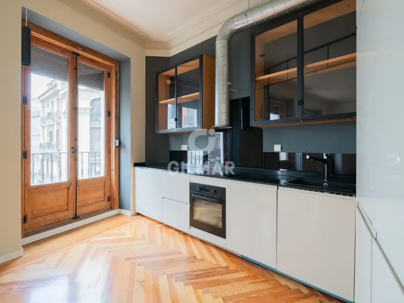 Apartment in Cortes - Madrid
