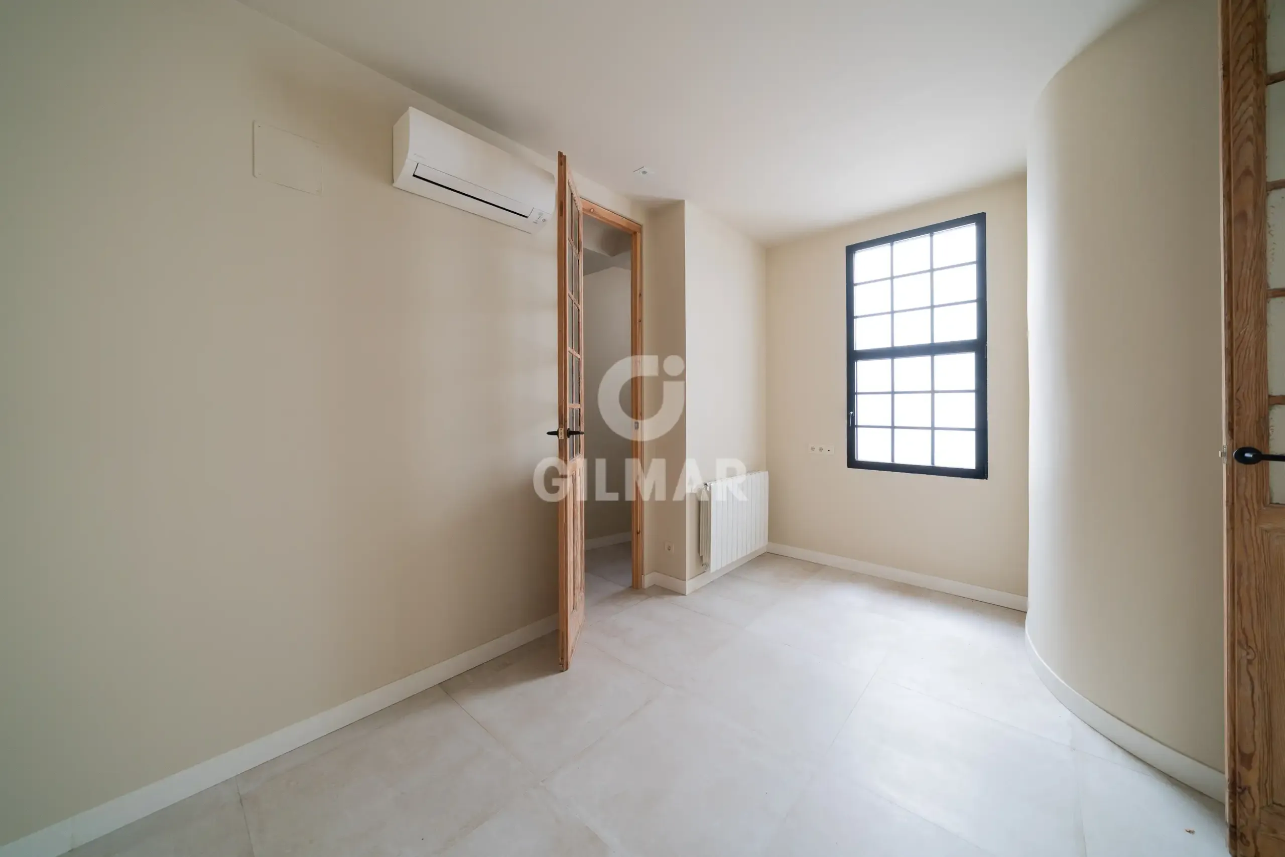 Apartment in Cortes - Madrid
