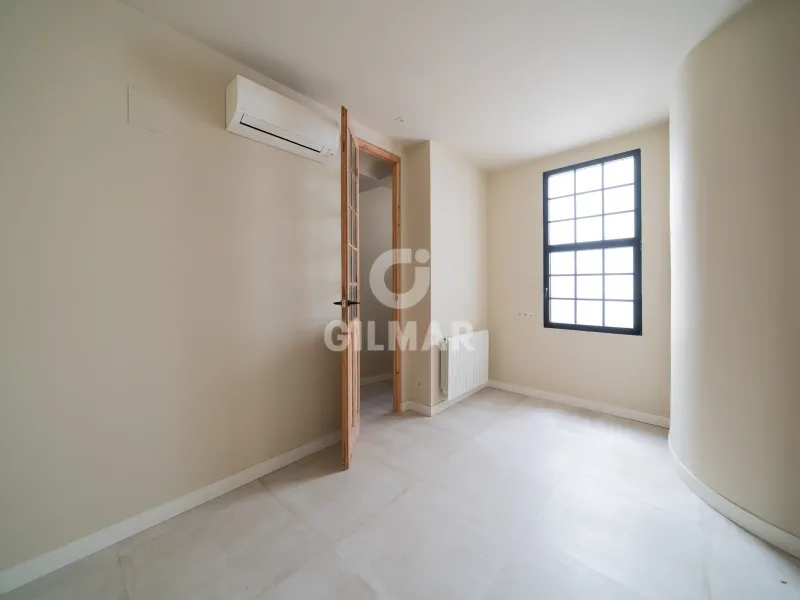 Apartment in Cortes - Madrid